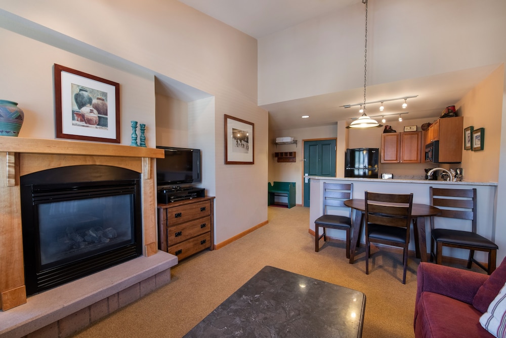 Two Bedroom Condos at Zephyr Mountain Lodge - Winter Park CO
