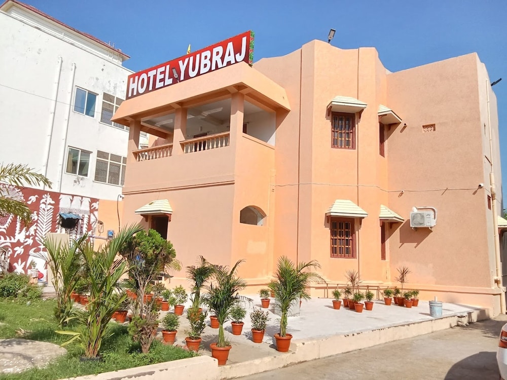 Goroomgo Yubraj Puri