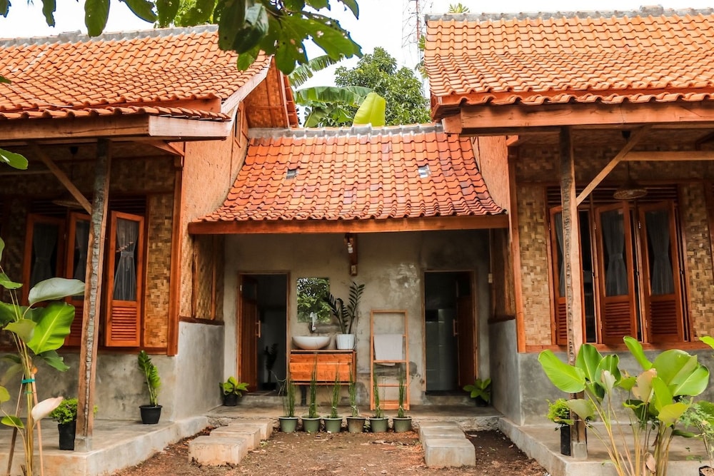 Cianjur Paddies Hostel