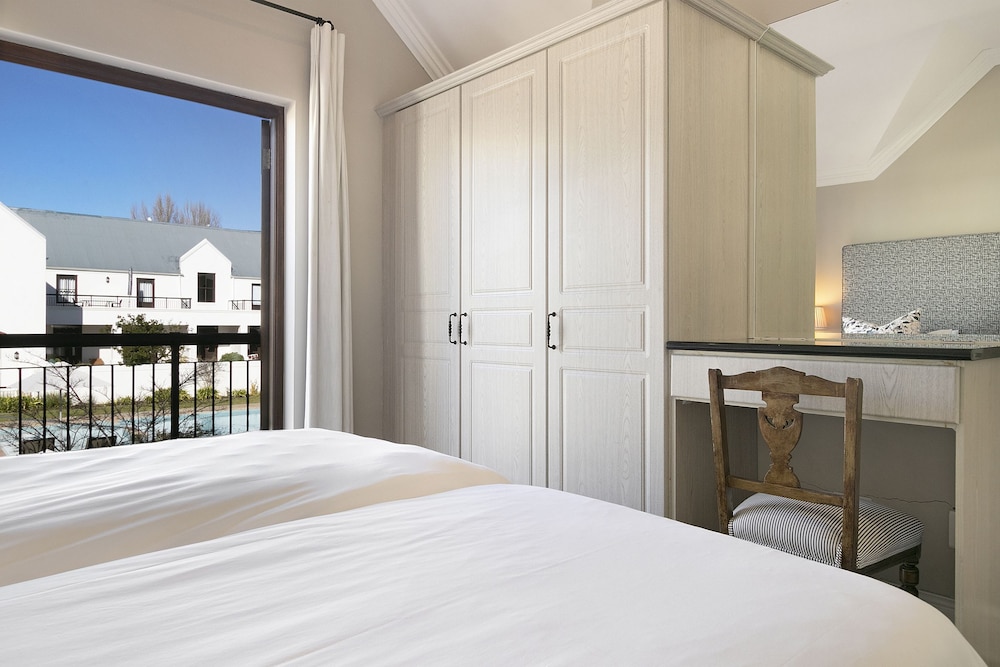 Winelands Golf Lodges at De Zalze