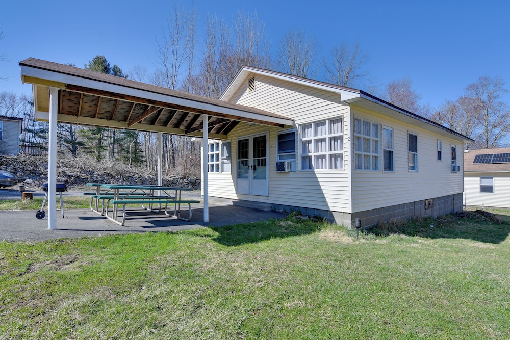 Shared Boat Launch: Lake Retreat in Ellenville!