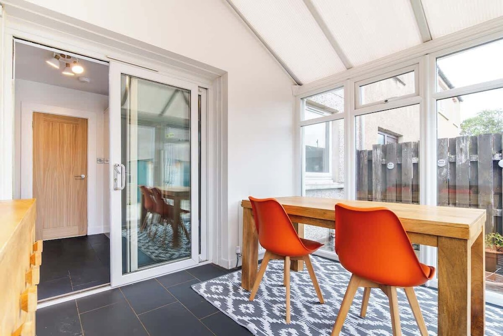 2bed House-free Parking