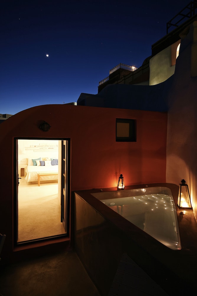 Chroma Suites view 4