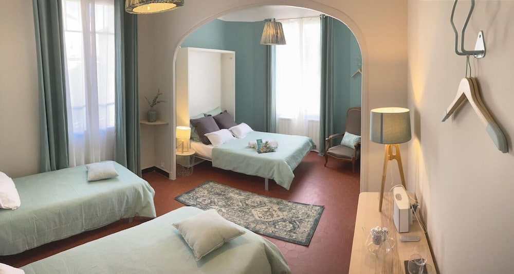 Villa Présence L'Oasis Chambres D'Hotes view 2
