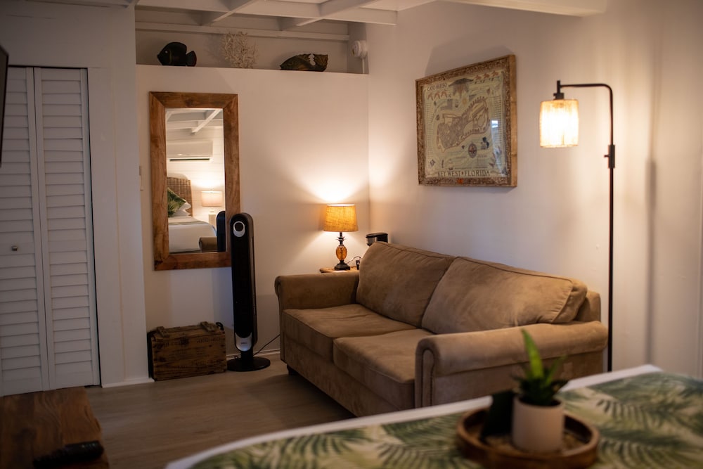 Andrews Inn & Garden Cottages