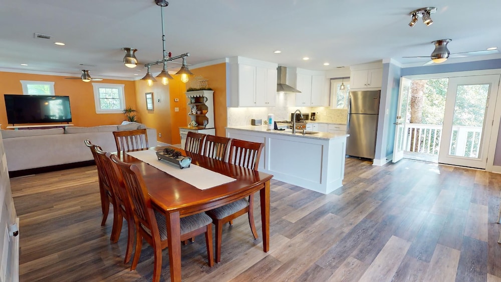 1004 2nd Avenue by Tybee Vacation Rentals