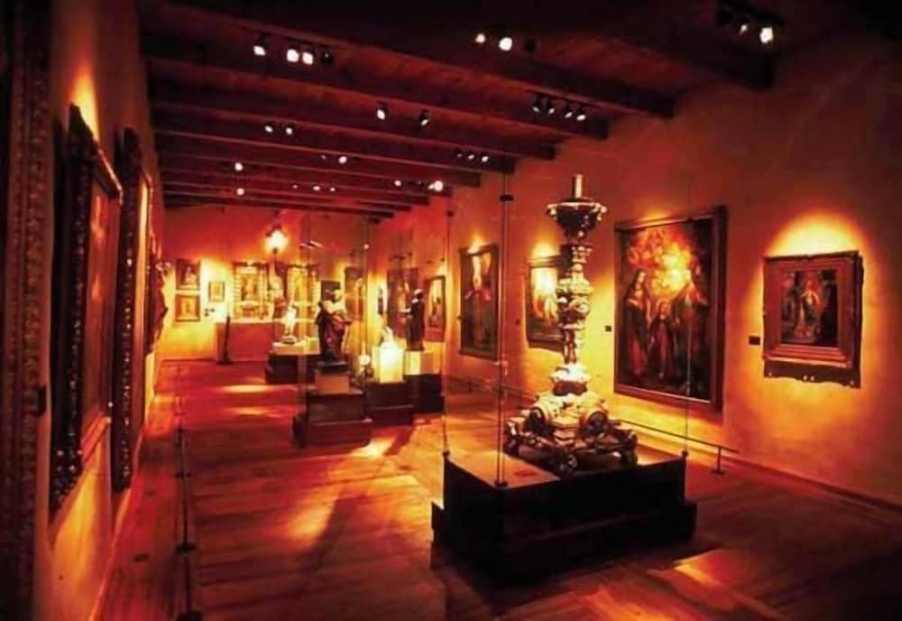 Parador-Museo Santa María
