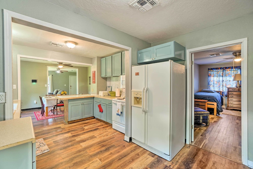Centrally Located Lawton Home: Dogs Welcome! view 4