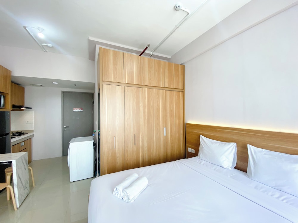 Wonderful And Homey Studio Vasanta Innopark Apartment