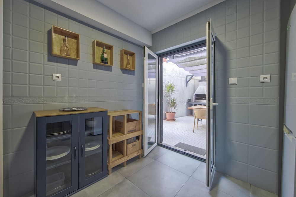 Jamor Terrace by Homing