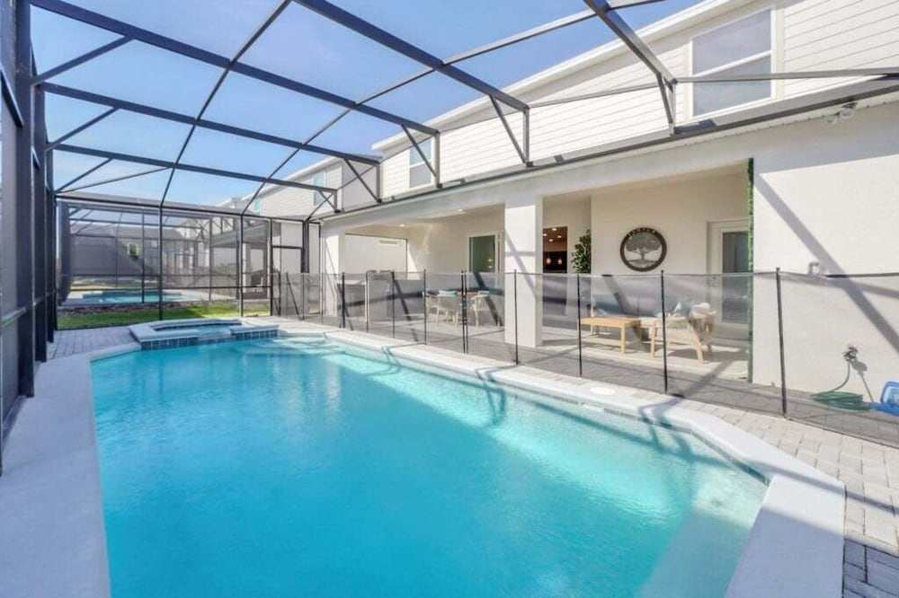 10 Bed 8 Bath Villa Gamesroom & Pool 16284saint 10 Bedroom Villa