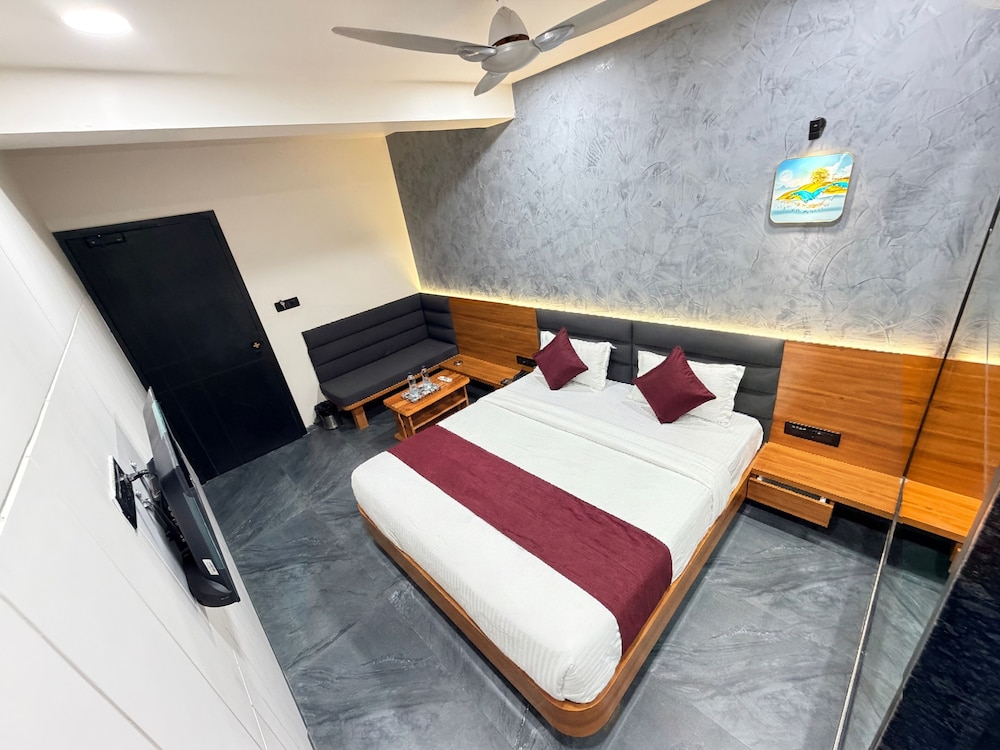 Hotel The Avanta - Gandhinagar