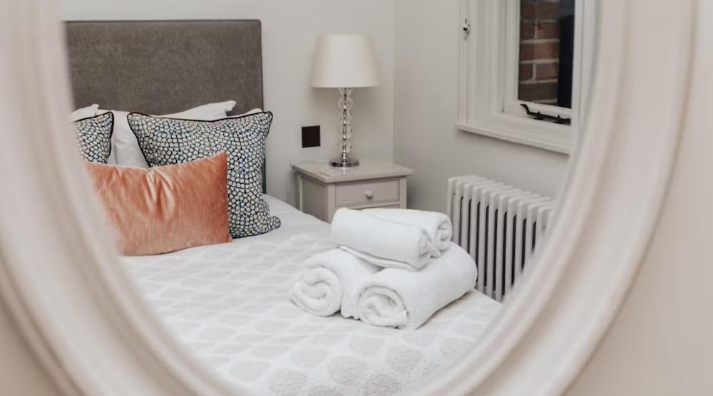Beautiful 2-bed Apartment in Oxford view 2