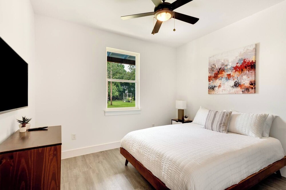 Luminous and Cozy 3BR 2Bath Escape