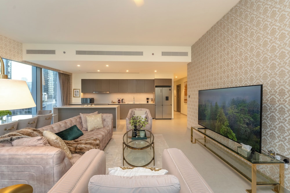 One Lux Stay Grande Signature Residences