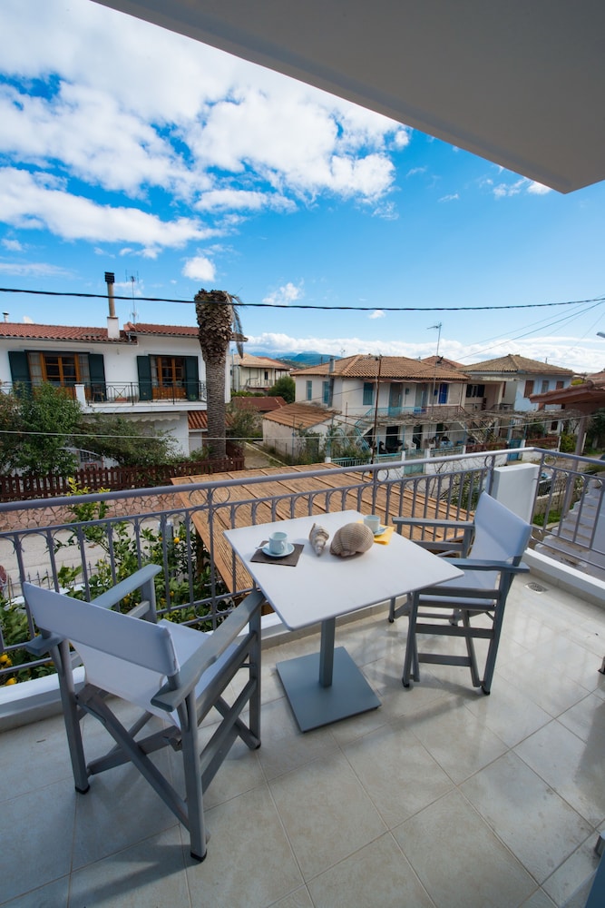 Regalo Apartments