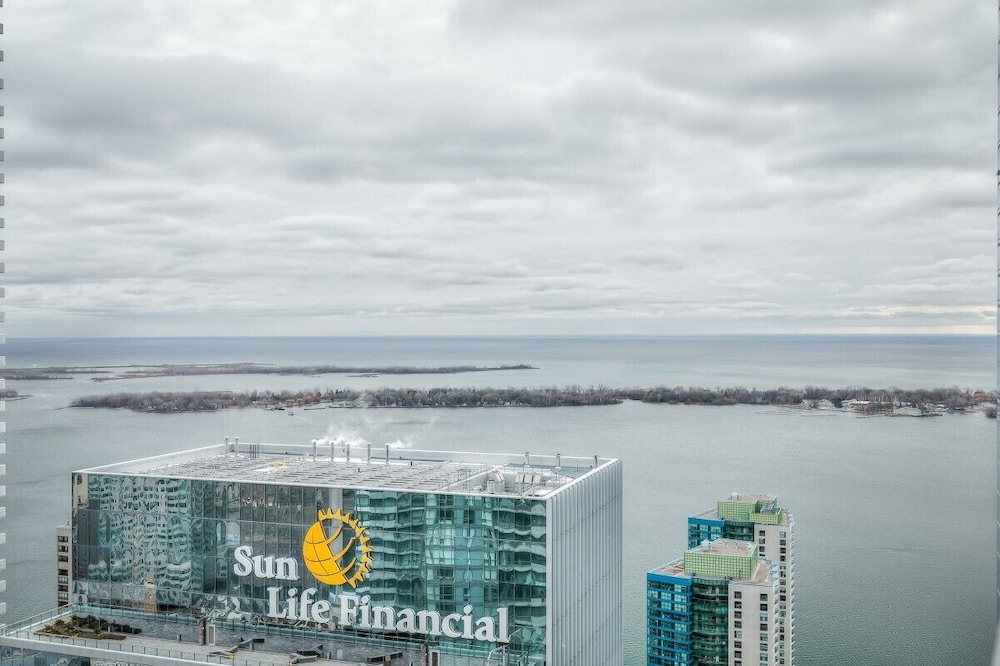 The Harbour Suites & Towers Financial District