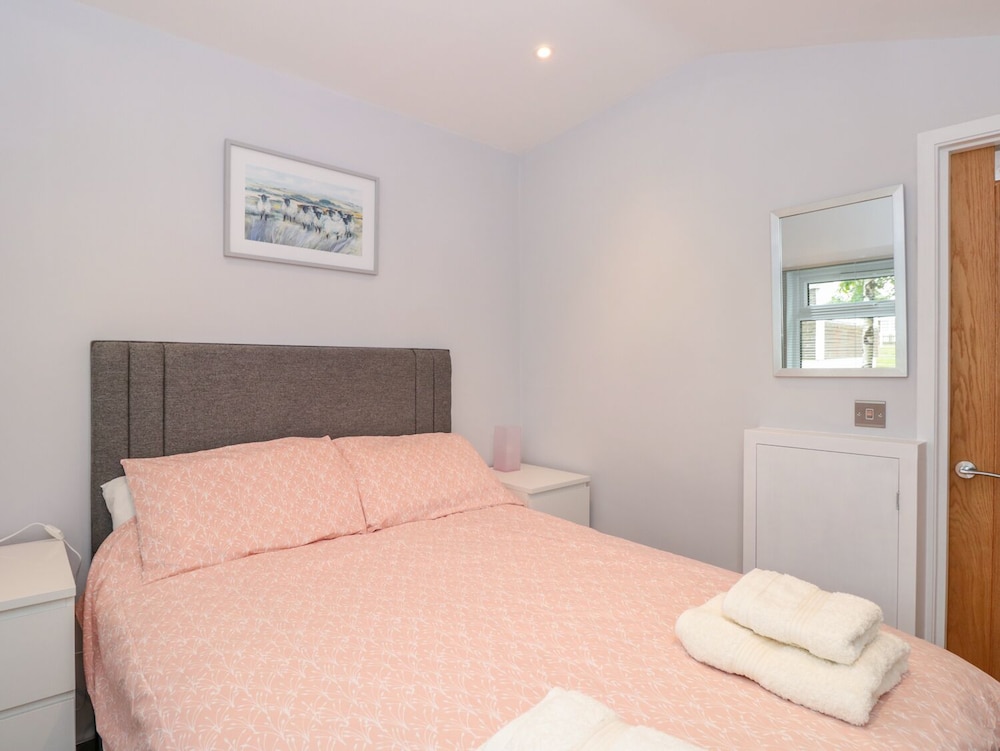 201 Norton Park view 4