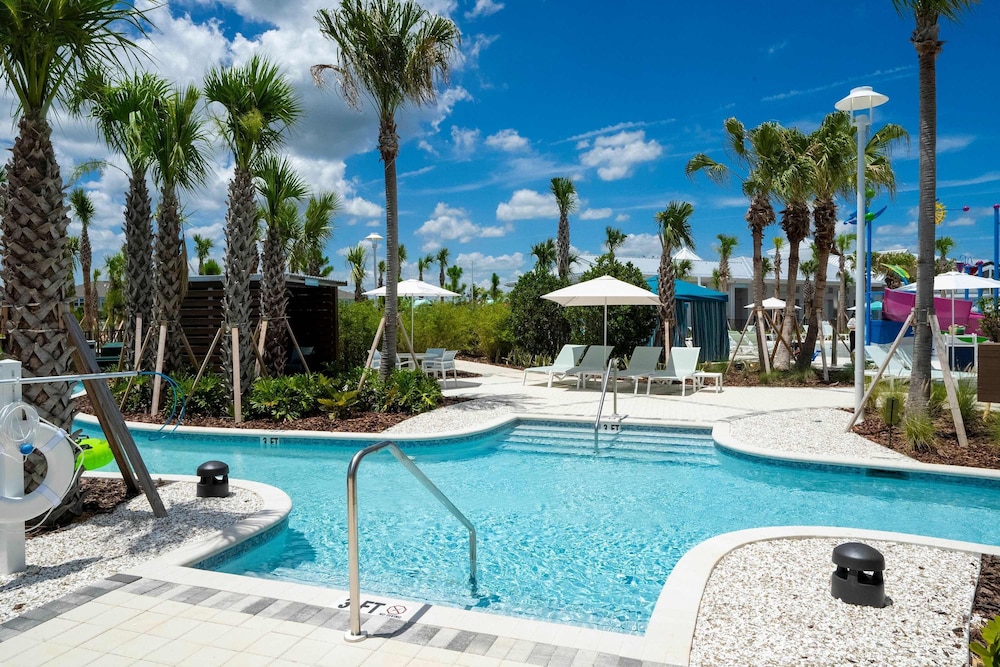 15975 Brand New 5BR Family House With Private Pool