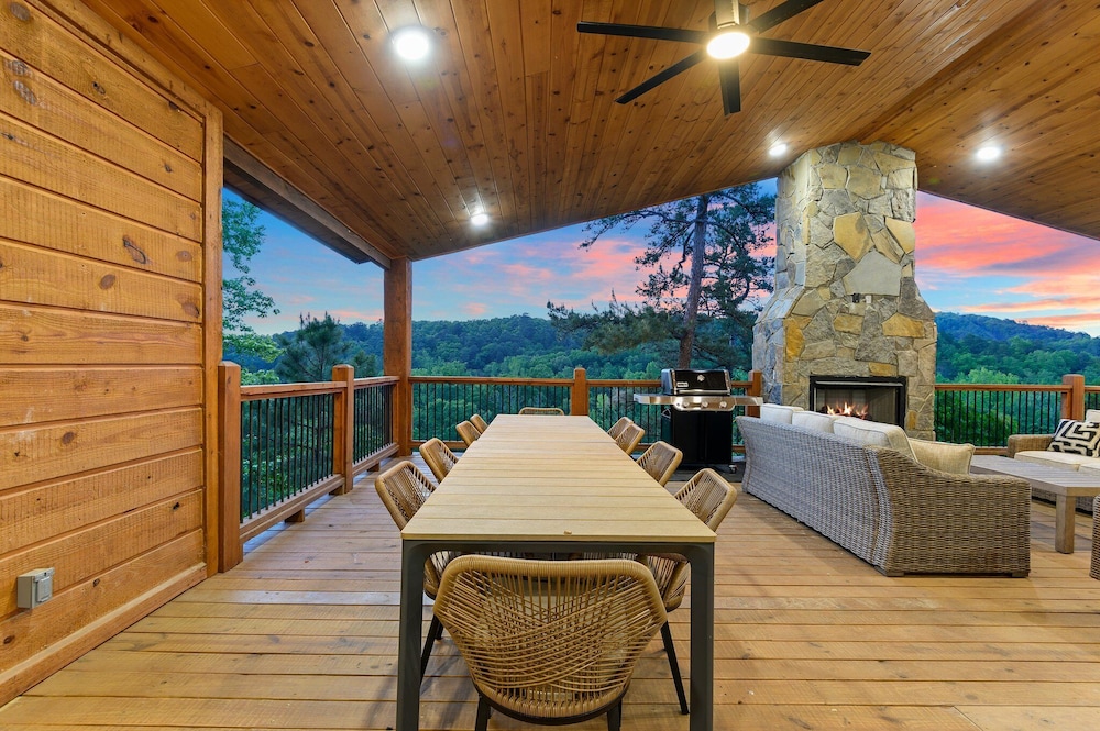 Luxury Retreat in Broken Bow