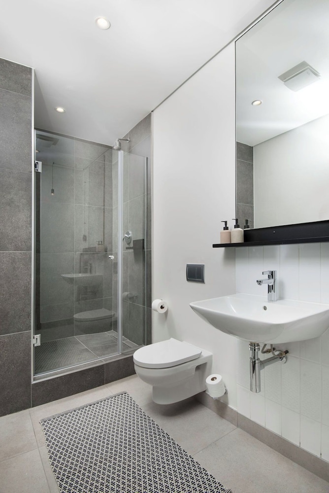 The Lineal Luxury Apartments - Airscape