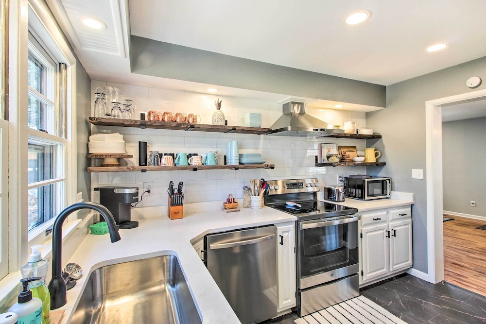 Emporia Vacations - Emporia Family Home Near Downtown: Game Room! - Property Image 26