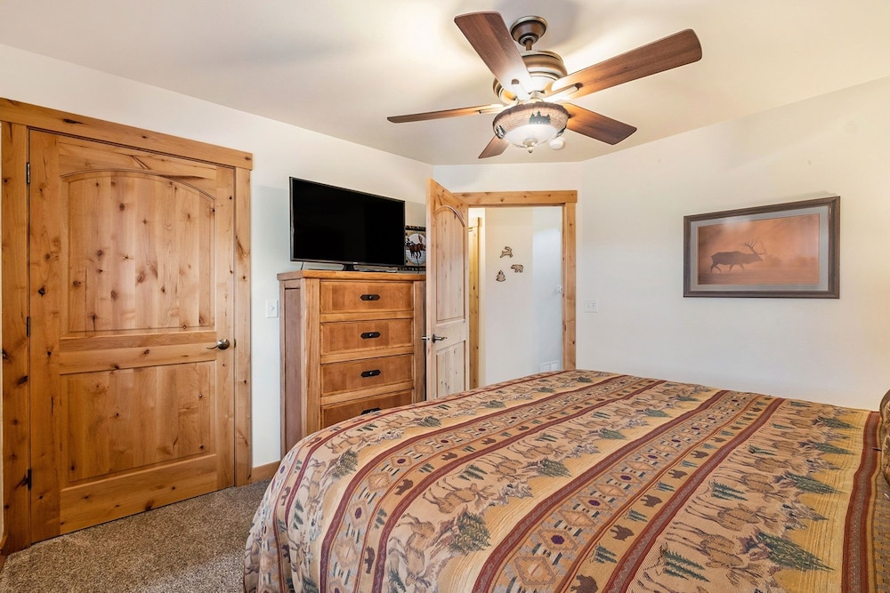 Solitude Condos - Estes Park CO