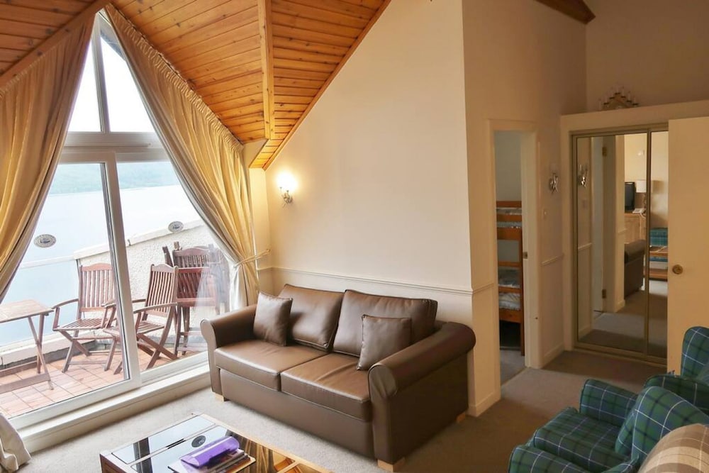 Loch Rannoch Highland Club Lochside Lodge 08