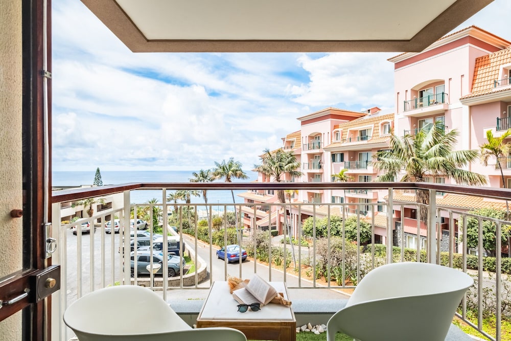 Summertime Stay by Madeira Sun Travel