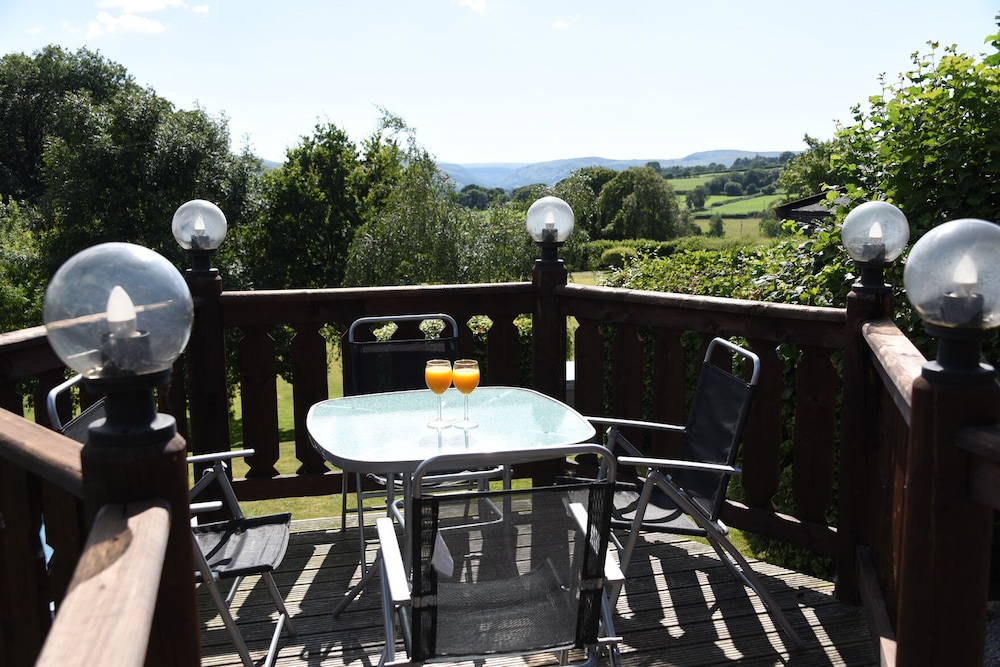 Tawny Owl Lodge