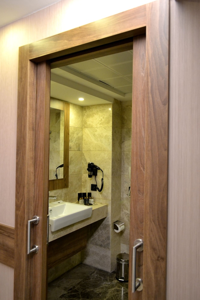 Engin Otel - Image 31