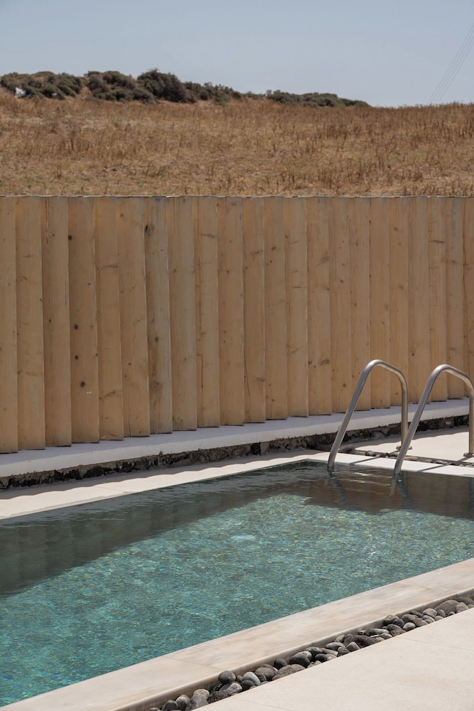 Amor Hideaway Villas
