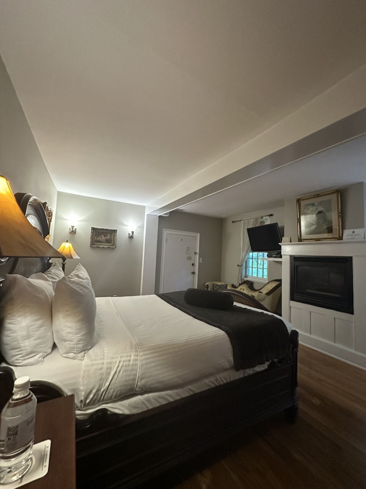Buttermilk Falls Inn - Property Image 34