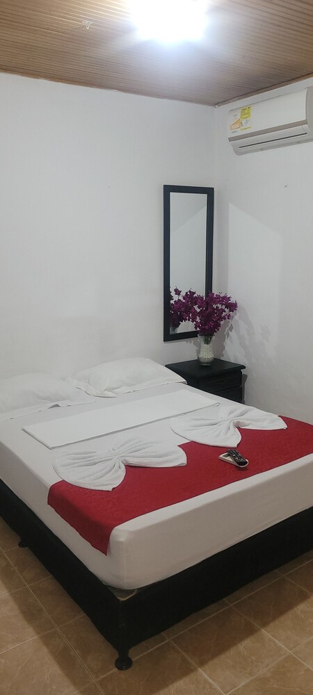 HOSTAL VILLA DEL RIO LAS BRISAS