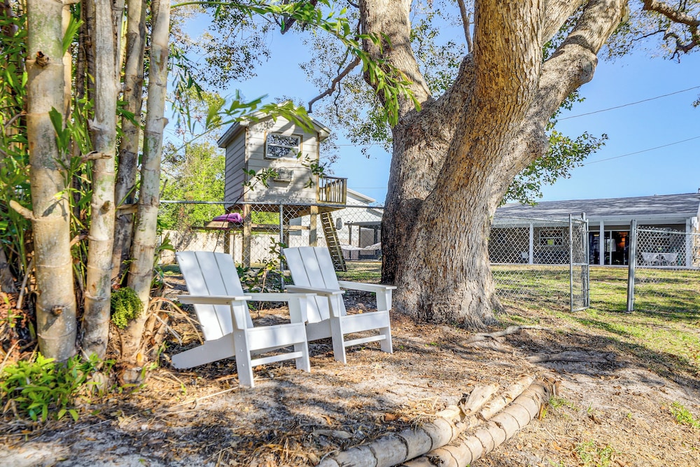 5 Mi to Indian Rocks Beach: Home w/ Kayak!