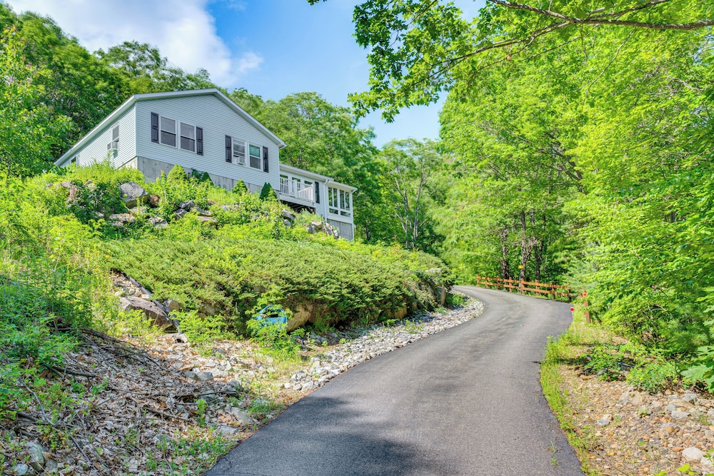 3 Mi to Gunstock Mountain Resort: Gilford Getaway