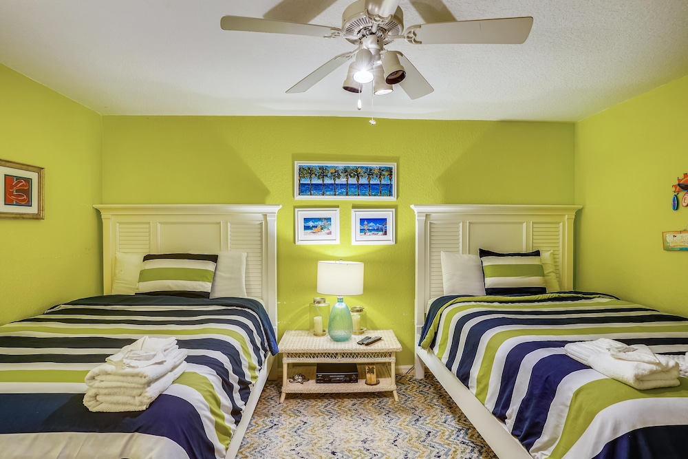 Oceanside 302