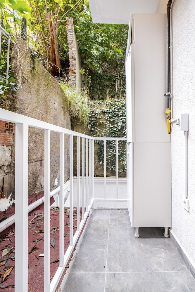 Splendid Flat in the Heart of Cihangir