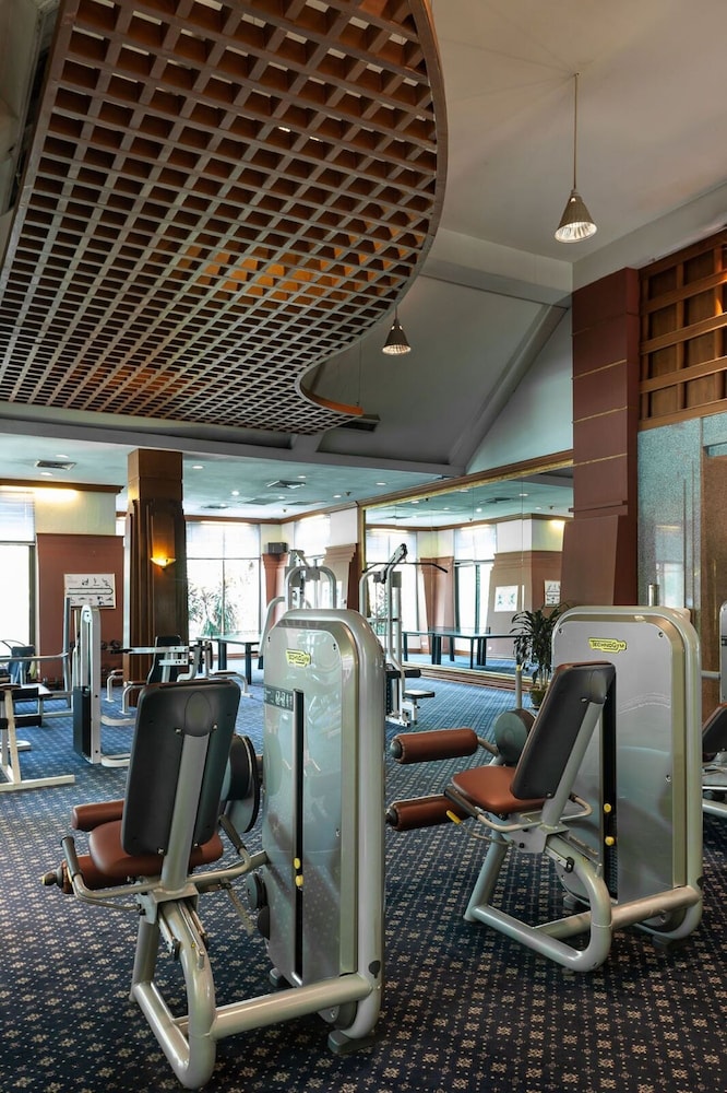 Mercure Mandalay Hill Resort