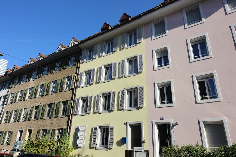 Swiss Star Eptingerstrasse