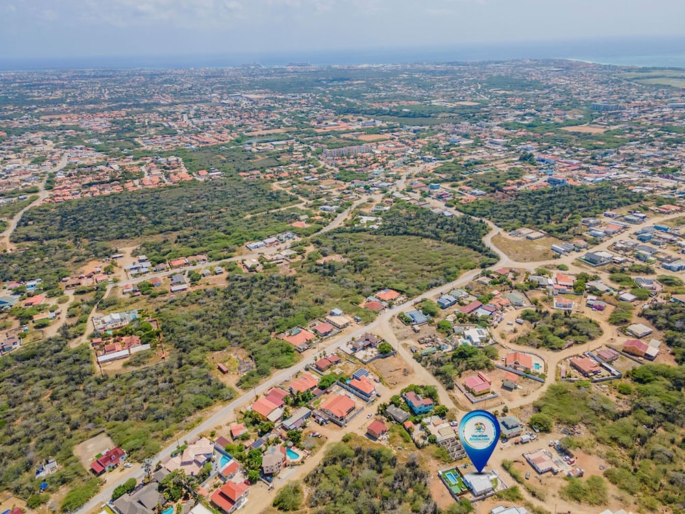 2BR Countryside Home w Sea Views Private Pool
