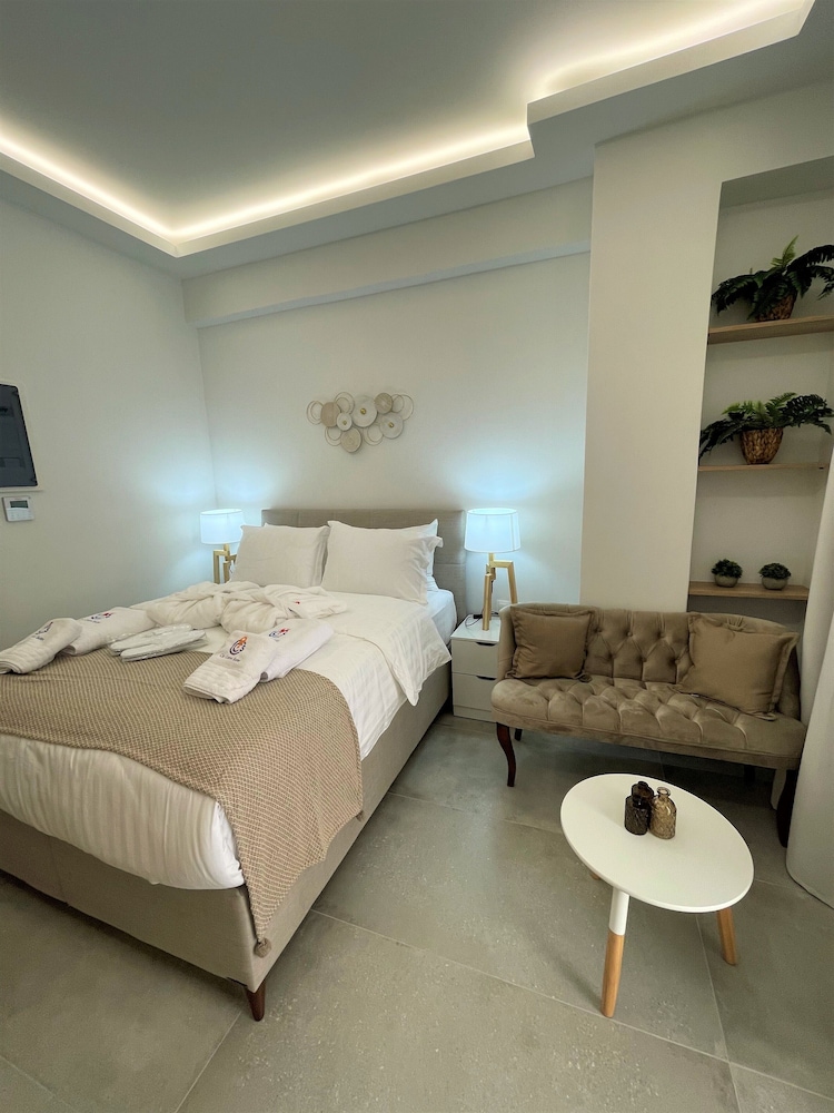 Chic Centre Suites Athens