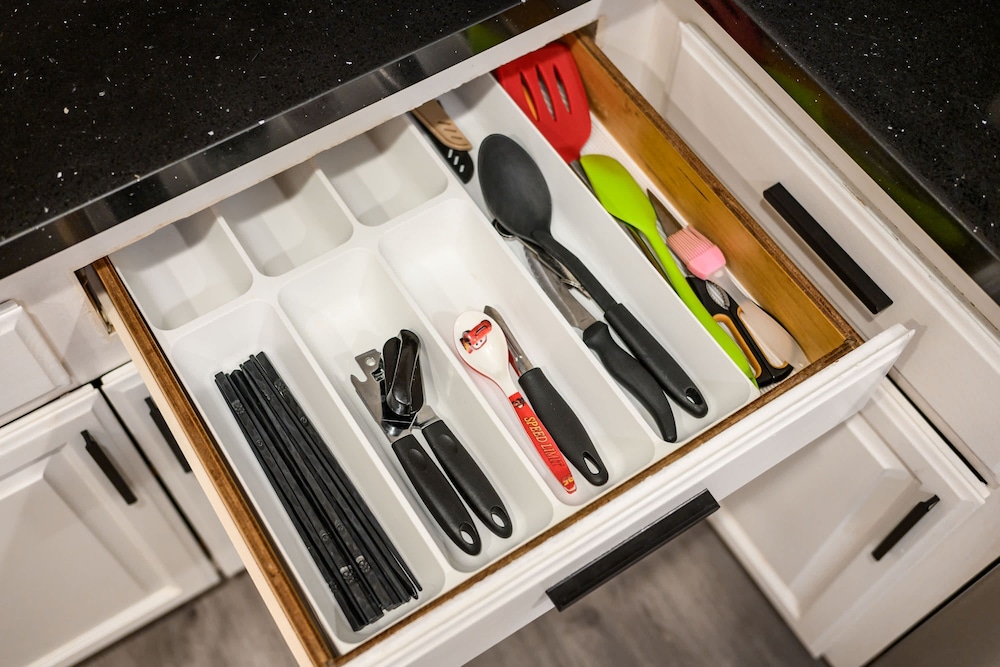 Luxury Hilltop Designer House w Pool Great View
