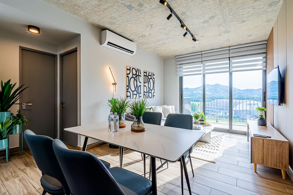 w Elegant 2BR Apartment in the Heart of Centriqo