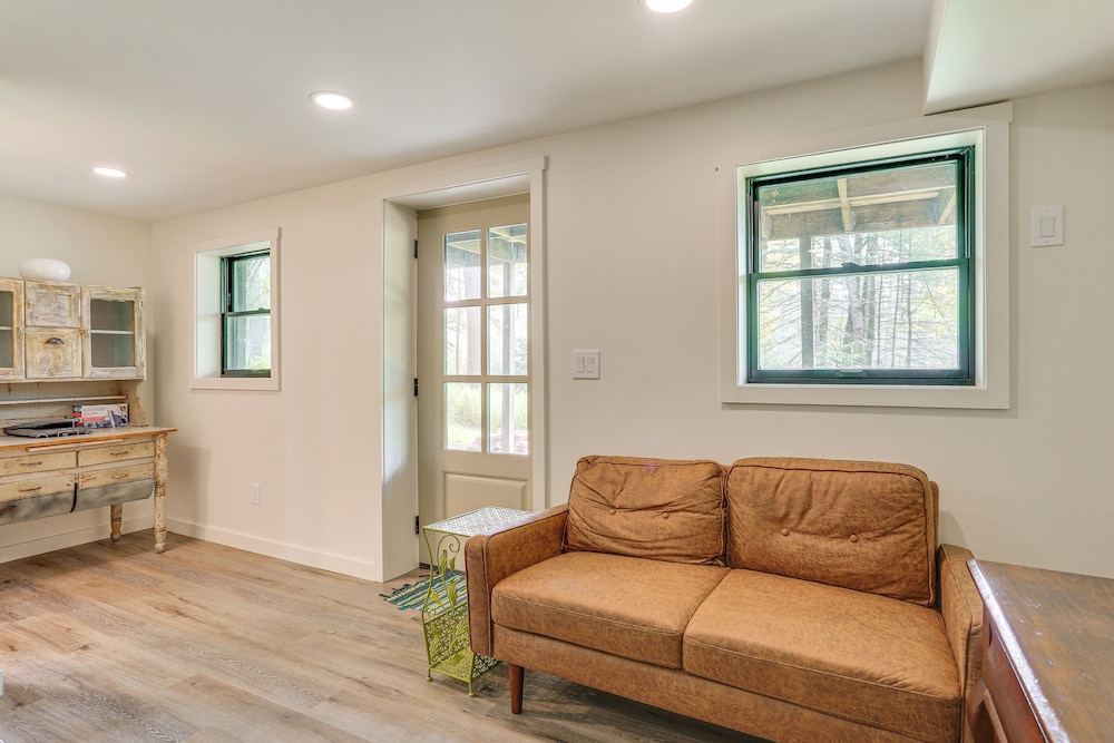 Waterfront Studio w/ Loft & Dock Near Narrowsburg!