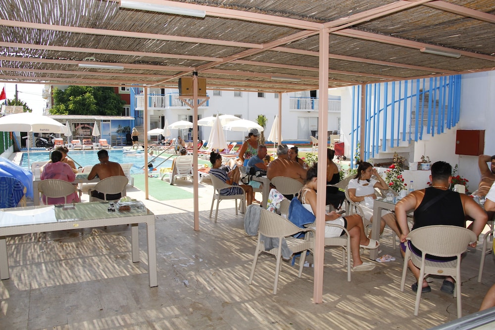 Sunset Village Apart Otel - Image 110