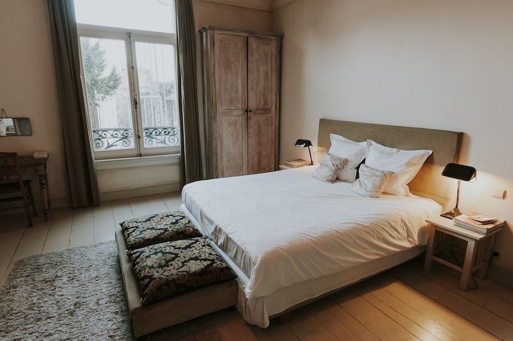 Boulevard Leopold Rooms & Suites view 3