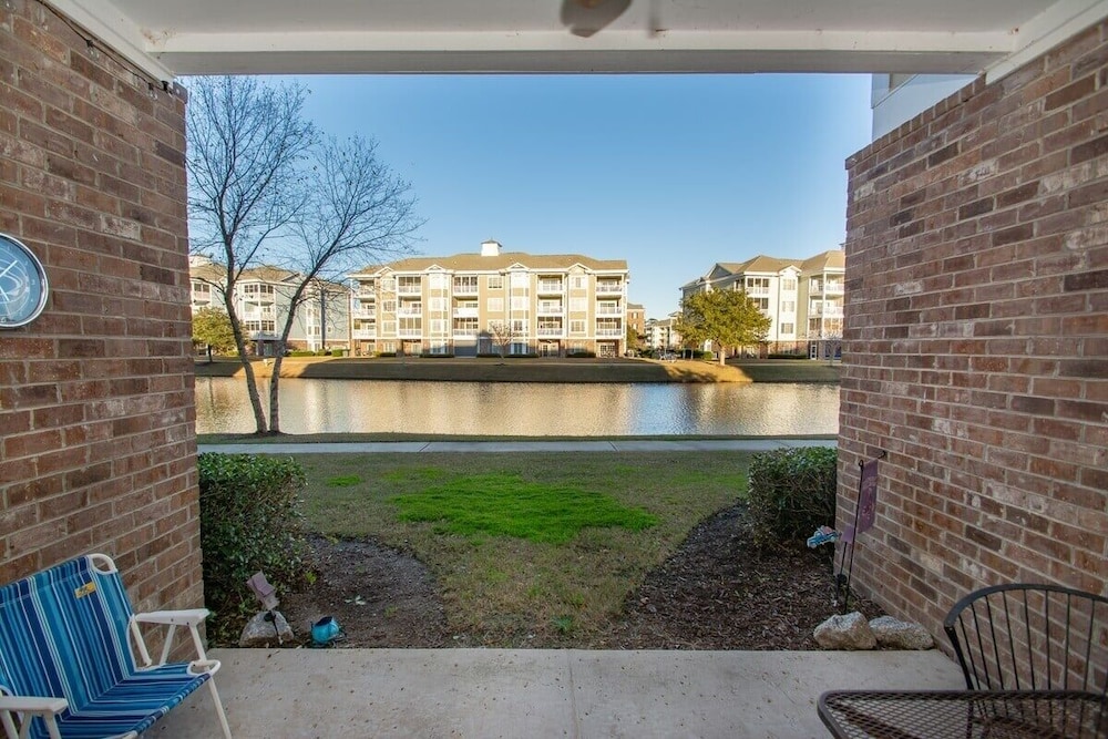 Magnolia Pointe Luster Leaf 4879-103 2 Bedroom Condo