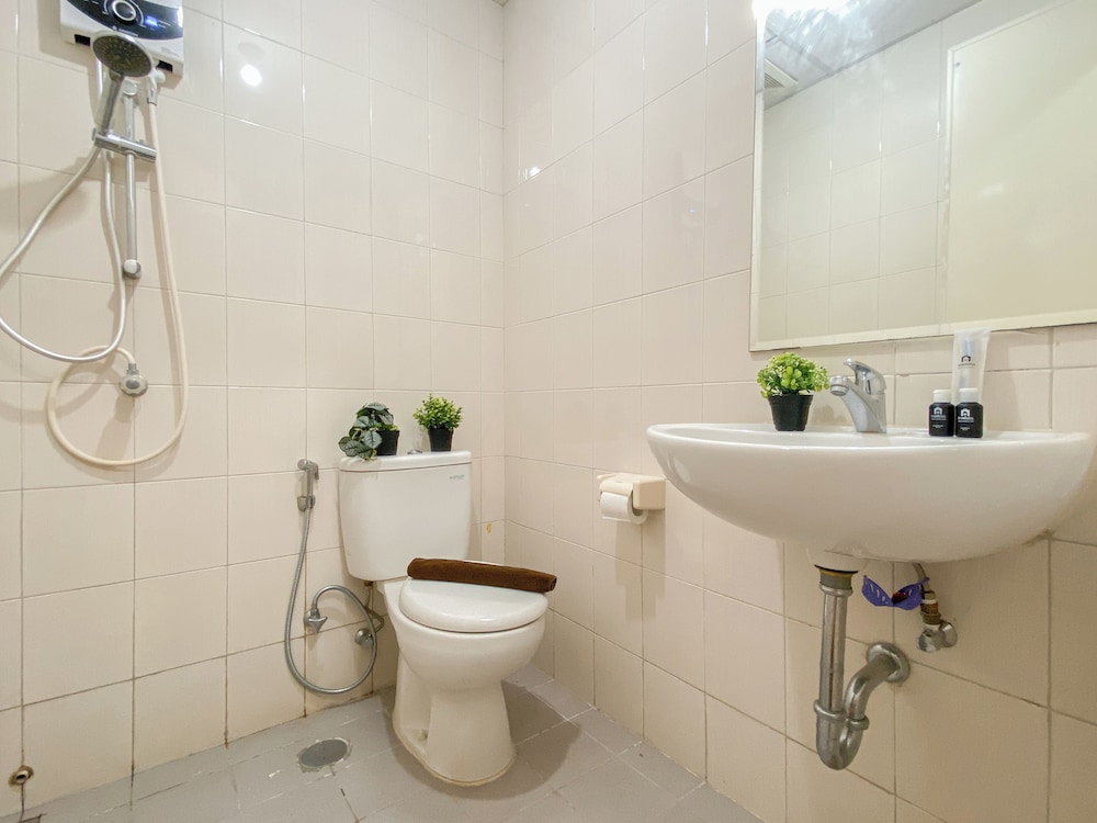 2Br Near Lrt Station At Signature Park Grande Apartment