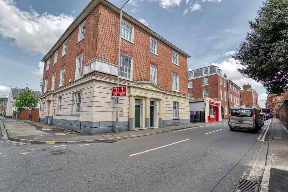 Host Stay Shaw Street Apartment